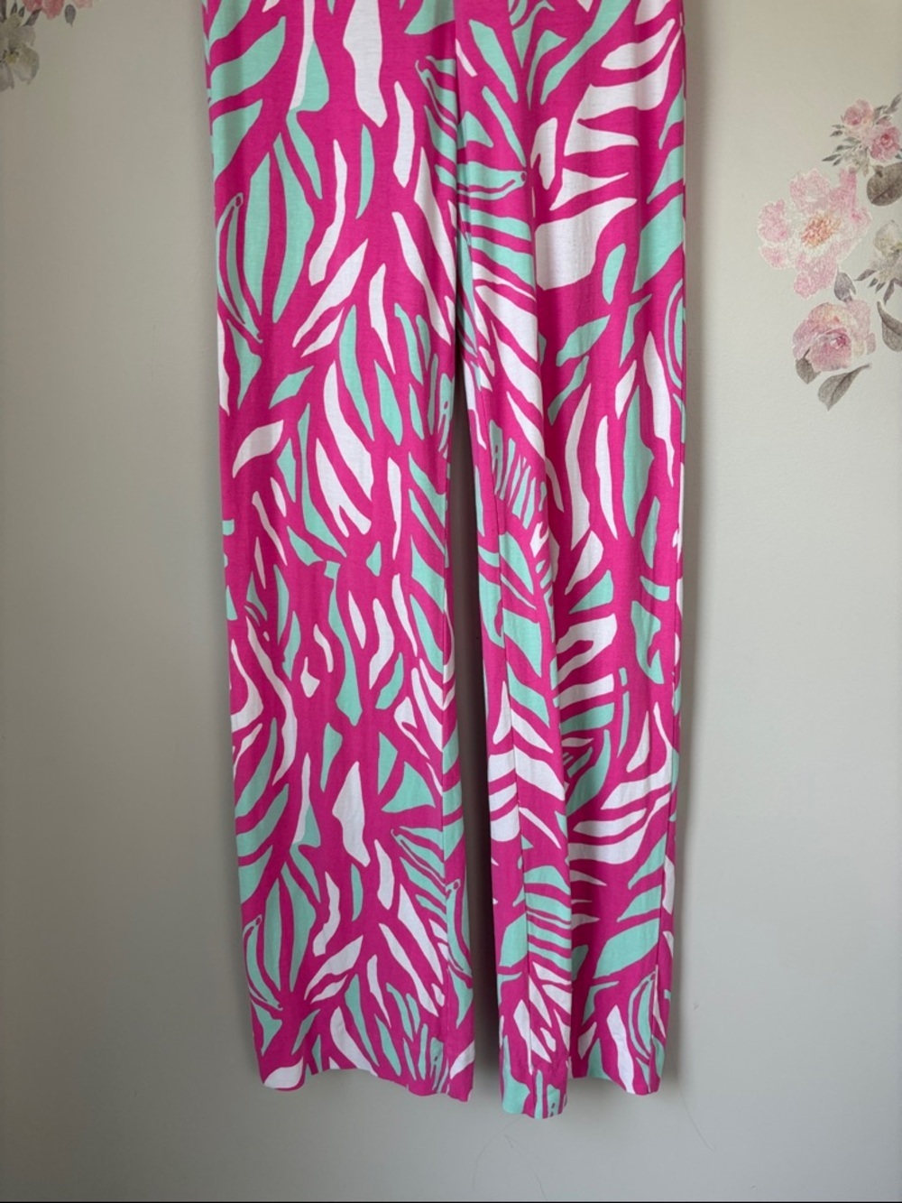 Lilly Pulitzer Spandex Blend Pink, Aqua & White Patterned Flare Pants - S - Picture 3 of 8